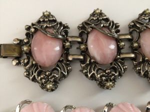 Two Pretty Pink Vintage Bracelets Lisner - Fashionconservatory.com