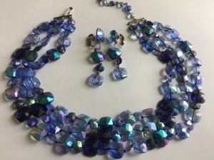 Beautiful Vogue Set of Necklace and Earrings Iridescent Blues - Fashionconservatory.com