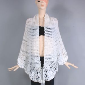 OS Vintage 50s Sally Gee White Hand Crochet Poncho Sweater Shawl 60s
