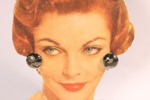 1950s 1960s Black and Gold Lace Lucite Plastic Clip On Earrings - Fashionconservatory.com