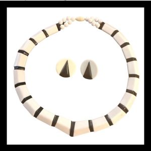 1980’s Vintage Black and White Colorblock Necklace & Earring Set,Collar Necklace