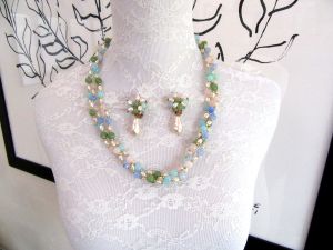 Vintage Mid Century Revival blue, pink, green pastel beads & faux pearls necklace & clip earrings 