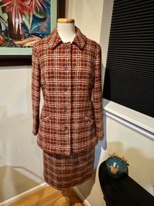 Pendleton Tweed Skirt Suit in Fall Colors w 3/4 Length Jacket and Straight Skirt.