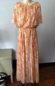 70’s Peach Floral Maxi Dress