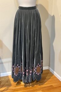 Vonnie Reynolds Embroidered Grey Velvet Long Evening Skirt & Vest - 1970s - Fashionconservatory.com