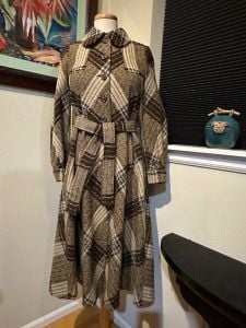 Boru Jimmy Hourihan Donegal Tweed Brown/ Beige Wool Overcoat for B. Altman & Co NYC c1972