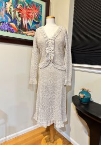  Vonnie Reynold’s Irish Linen 2 Pc. Ecru Knit Skirt & Cardigan Jacket Ensemble - 1970s - Fashionconservatory.com