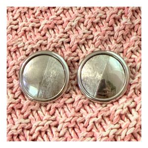 Vintage Shiny Silver Mod Round Earrings, Clip On’s, 1980’s does 1960’s, 1.2” - Fashionconservatory.com