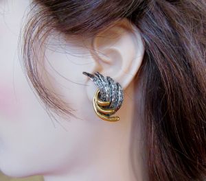 ART vintage 1960s silver & gold tone mixed metal Art Deco swirls clip on earrings