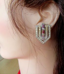 Vintage Art Deco Revival clear rhinestone geometric clip earrings 1960s