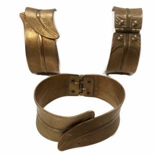 Vintage Hinged Brass Leaf Cuff Bracelet, 1970’s BohoBohemian Jewelry  - Fashionconservatory.com