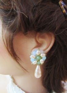 Vintage Mid Century Revival blue, pink, green pastel beads & faux pearls necklace & clip earrings  - Fashionconservatory.com