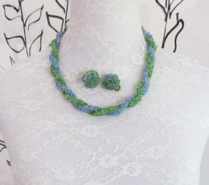 Vintage 1950s blue & green beaded necklace & clip on button earrings set - Japan