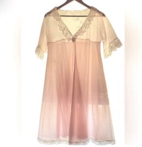 1950’s Vintage Double Layer Chiffon Baby Pink Peignoir with Lace Trim, OSFM