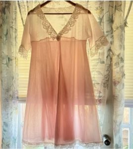 1950’s Vintage Double Layer Chiffon Baby Pink Peignoir with Lace Trim, OSFM - Fashionconservatory.com