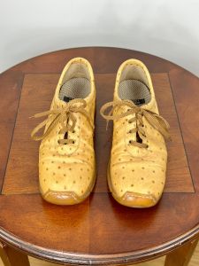 Stuart Weitzman ostrich hide walking shoes oxford lace up shoes - Fashionconservatory.com