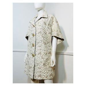 Large | 1960s Vintage Taupe and Ivory Brocade Cape Coat by M' Lady Couture 