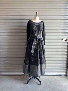 1970s Geoffrey Beene Dress Avant Garde Bare Back Wrap with Black Crinkle Fabric Size  - Fashionconservatory.com