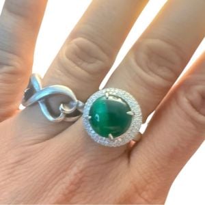 Hollywood Regency Emerald Green & Diamante 925 Sterling Silver Dome Ring, 7.5 - Fashionconservatory.com