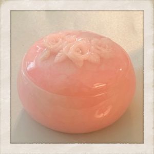 1950’s Vintage Marvella Feminine Pink Swirl Milk Glass Trinket Box, New in Box  - Fashionconservatory.com