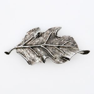 Vintage Tara Antiqued Silver Toned Leaves Brooch and Clip-On Earrings Set 1960s - Fashionconservatory.com