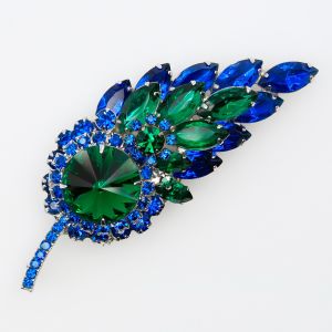 Vintage D&E Juliana Sparkly Rivoli Green and Blue Rhinestones Leaf Brooch 1960s