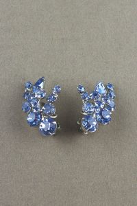 Sky blue rhinestones 1950s clip-on earrings