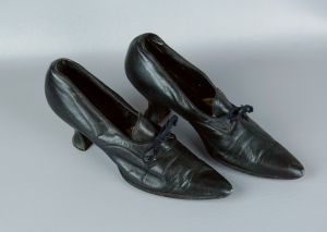 1920s Black Leather Pumps w/ Louis Heels, Laced Latchets, Sz 6