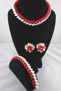 Hobé 1950s necklace bracelet set red white glass petals