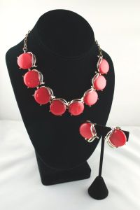 Red moonglow lucite links choker necklace set 1950s-60s