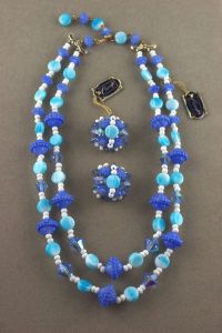 Corocraft 1950s necklace earrings set blue white art glass beads