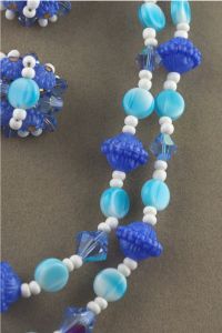 Corocraft 1950s necklace earrings set blue white art glass beads - Fashionconservatory.com