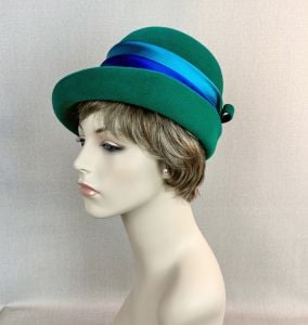 60s - 70s Kelly Green Deep Crown Breton Hat by Kurt - Fashionconservatory.com