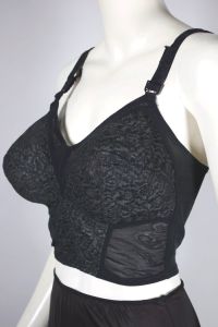 Lacy black long-line bra 1950s Maidenform size 38D - Fashionconservatory.com