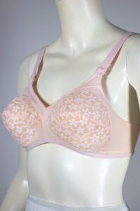 Pink floral lace 1960s padded bra no-wire style 38B
