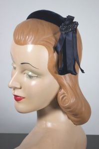Navy velvet headband 1950s cocktail hat beaded trim - Fashionconservatory.com
