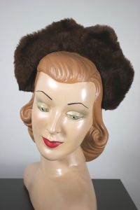 Brown mouton 1940s headband hat fur crown XS