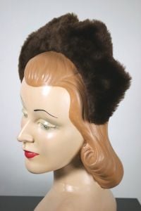Brown mouton 1940s headband hat fur crown XS - Fashionconservatory.com