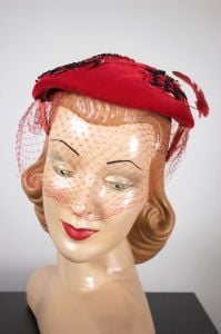 Red velvet 1950s flat beret hat black beaded leaves feather trim