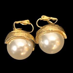 60s Large Faux Spherical Pearl Clip Earrings | Round Globe Sphere Ball - Fashionconservatory.com