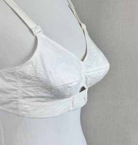 Vintage 1960s White Cotton Maidenform Bra by Chansonette Sz 36 A - Fashionconservatory.com