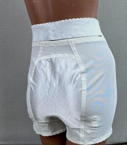 70s White Maidenform Concertina Short Leg Girdle with Metal Garters, Sz XL - Fashionconservatory.com