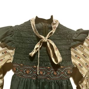 Vintage 1960's Smocked Prairie Dress Floral Green Ruffled Girls Kids S/M - Fashionconservatory.com