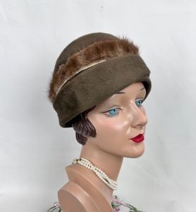 Vintage 1940s Brown Fur Felt Cloche Style Hat by Helen Yoffe - Fashionconservatory.com