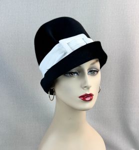 Vintage 70s Black Fur Felt Brimmed Cloche Hat w/ White Leather Buckle Hatband by Mr John Jr