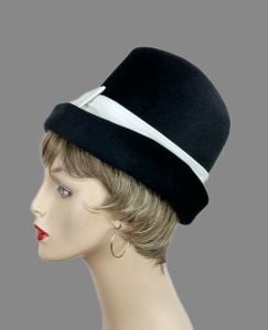 Vintage 70s Black Fur Felt Brimmed Cloche Hat with White Leather Buckle Hatband by Mr John Jr - Fashionconservatory.com
