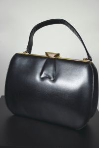 Black leather frame handbag 1950s 60s top handle bag purse - Fashionconservatory.com