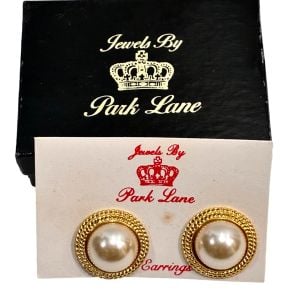 80s “Royalty” Large Faux Pearl Clip On Earrings NOS w/ Box