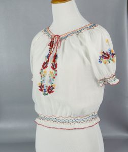 Vintage Hungarian Hand Embroidered Peasant Blouse - Fashionconservatory.com