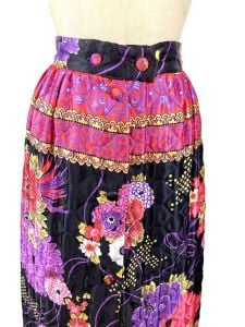 1970s quilted maxi skirt with floral print - Fashionconservatory.com
